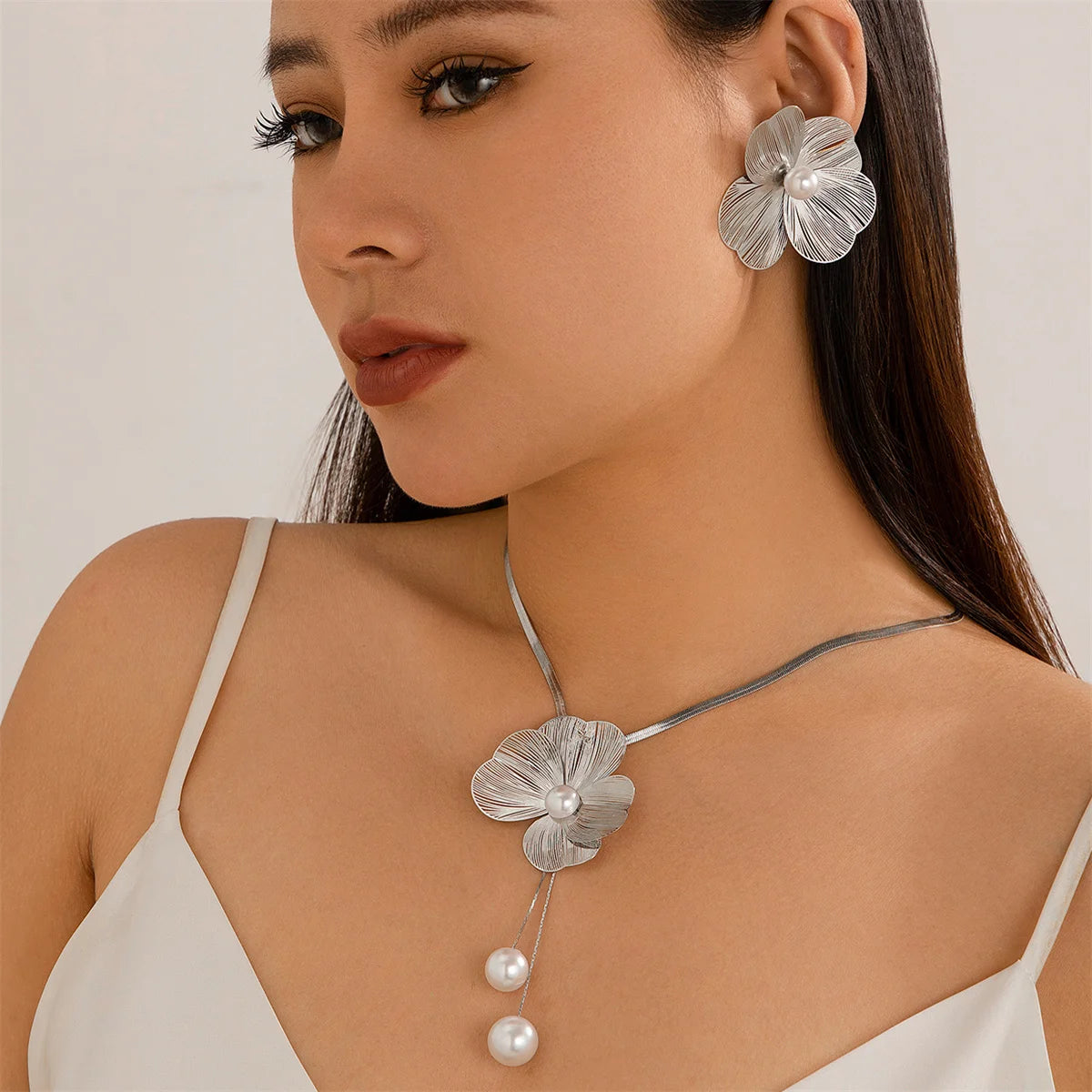 Ingemark Romantic Flower Petal Imitation Pearl Pendant Choker Necklace Stud Earrings Women Trendy Kpop Snake Chain Jewelry Set