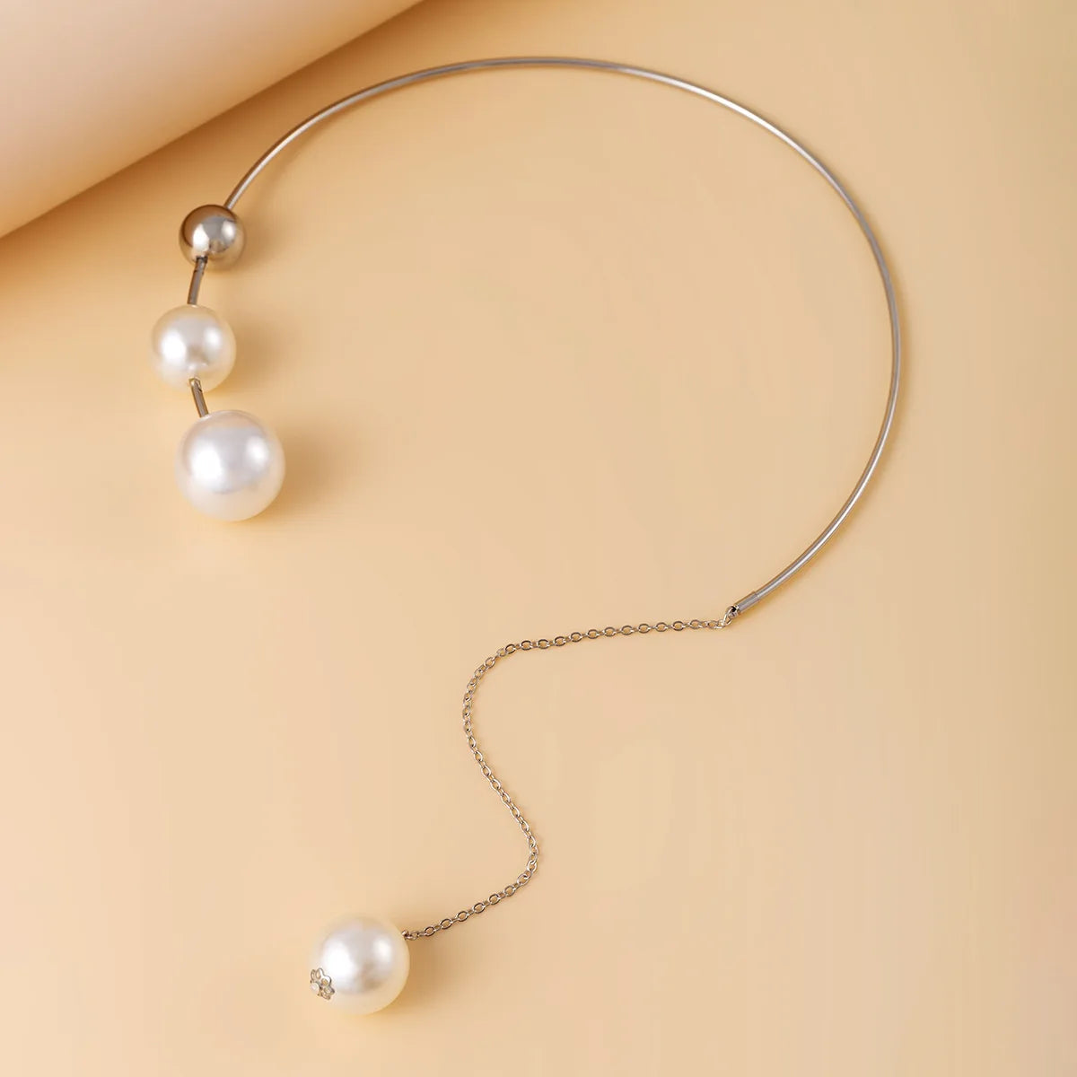 New minimalist and personalized round bead collarbone opening necklace with a cool style imitation pearl necklace earring set