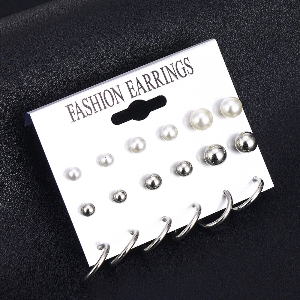 DAXI 2023 Daily Jewelry Make You Fashionable Simple Temperament Crystal Claw  Pearl Metal Stud Earrings Set