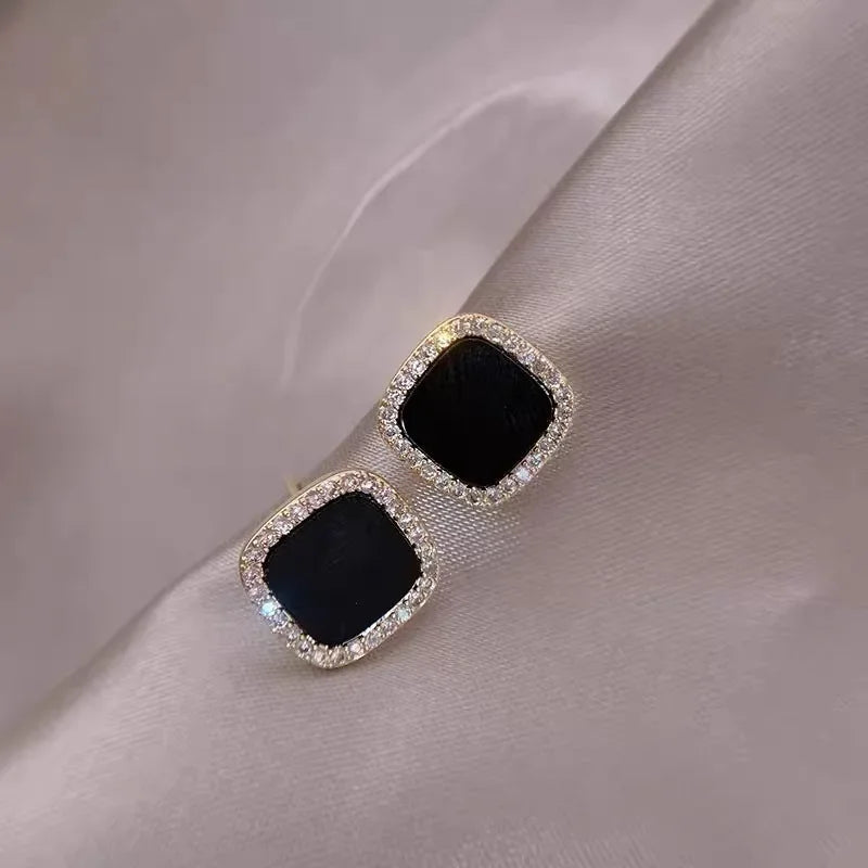 Korean Style Zircon Black Resin Square Ear Studs for Women Elegant Luxury Geometric Earrings 2023 Fashion Trends Jewelry Gifts