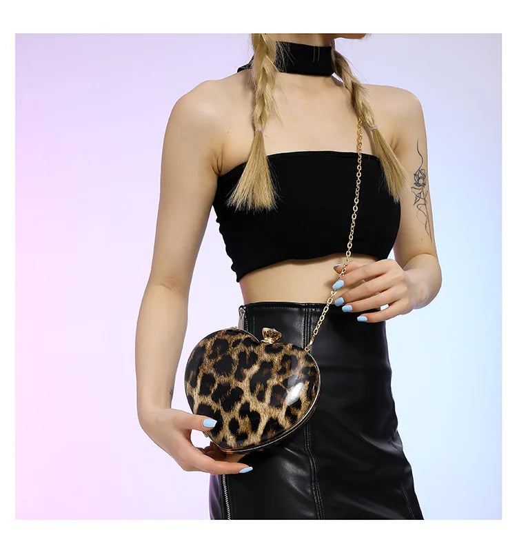 Ladies Famous Brand Evening Clutch Bag Heart Shape PU Patent Leather Leopard Print Luxury Phone Shoulder Handbag Women Wrist Bag