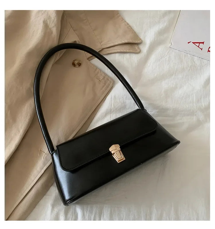 2024 Popular Retro Niche Baguette Shoulder Bag French Bag Western Style Portable New Tide Fashion Handbag Armpit Women's Bag