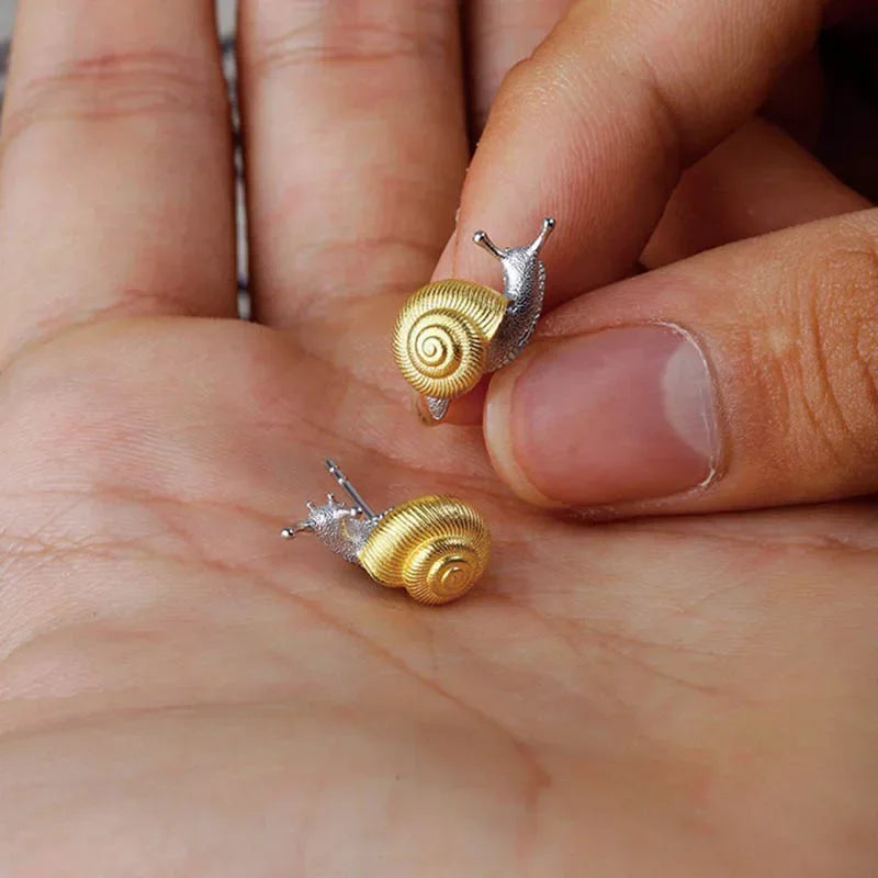 LATS Gold Silver Color Snail Studs Earrings for Women Men Dainty Ear Adornments Eye Catching Ear Ring Fashion Jewelry