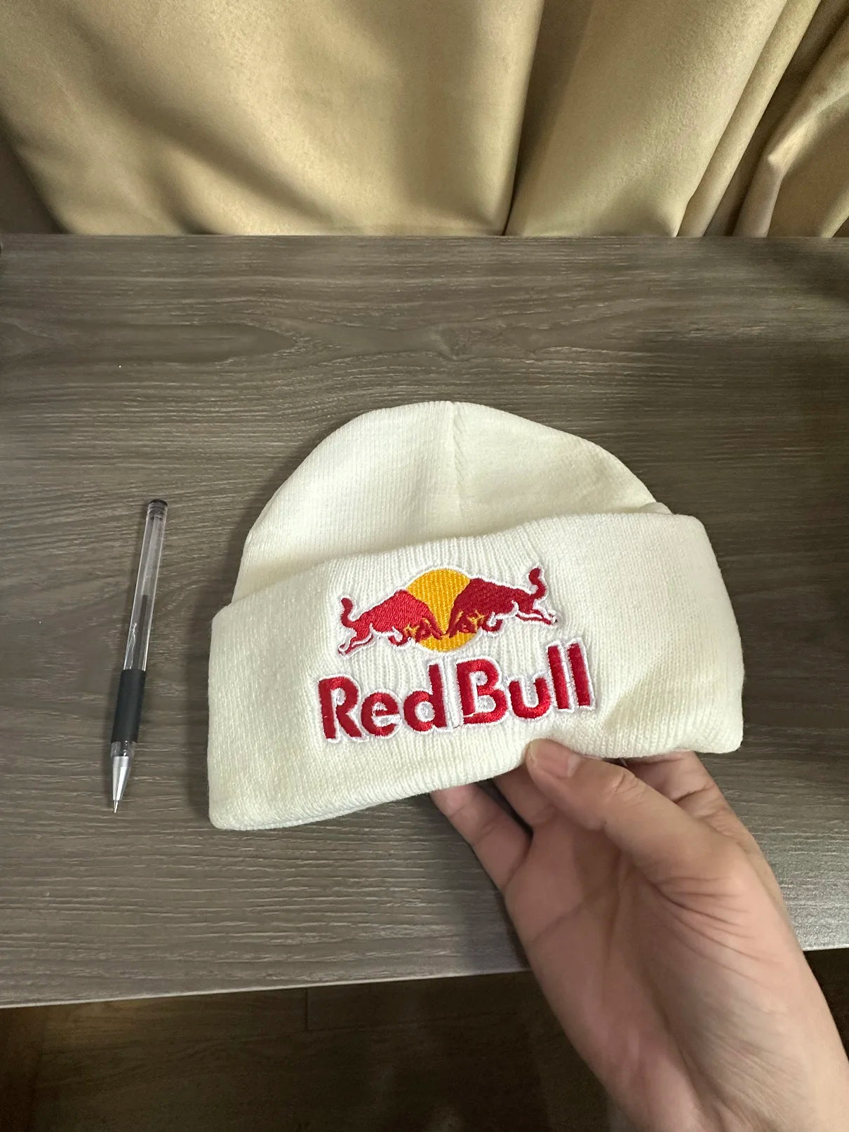 New Fashion 6 colors Red Bull High Quality Knitted Hat for Women and Men Casual Beanie Hat Cap Winter Soft Warm Caps Unisex