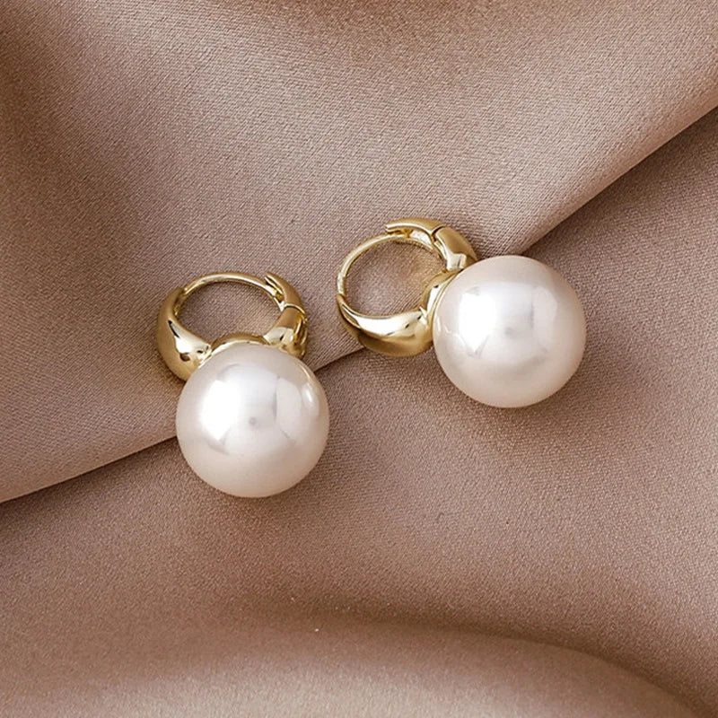 Fashion Simulated Pearl Drop  Stud Earrings For Women OL Simple Round Ear Ring Girl Gifts Bijoux Party Wedding Bridal Jewelry