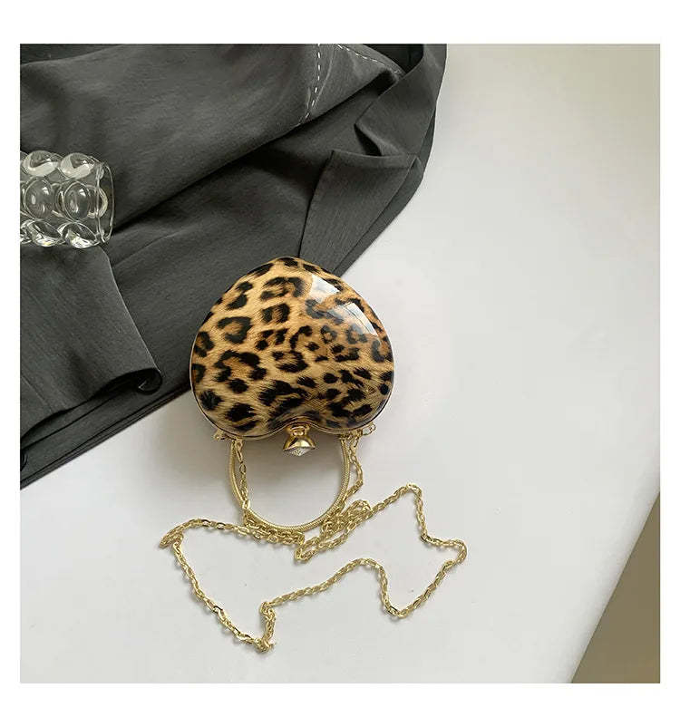 Ladies Famous Brand Evening Clutch Bag Heart Shape PU Patent Leather Leopard Print Luxury Phone Shoulder Handbag Women Wrist Bag