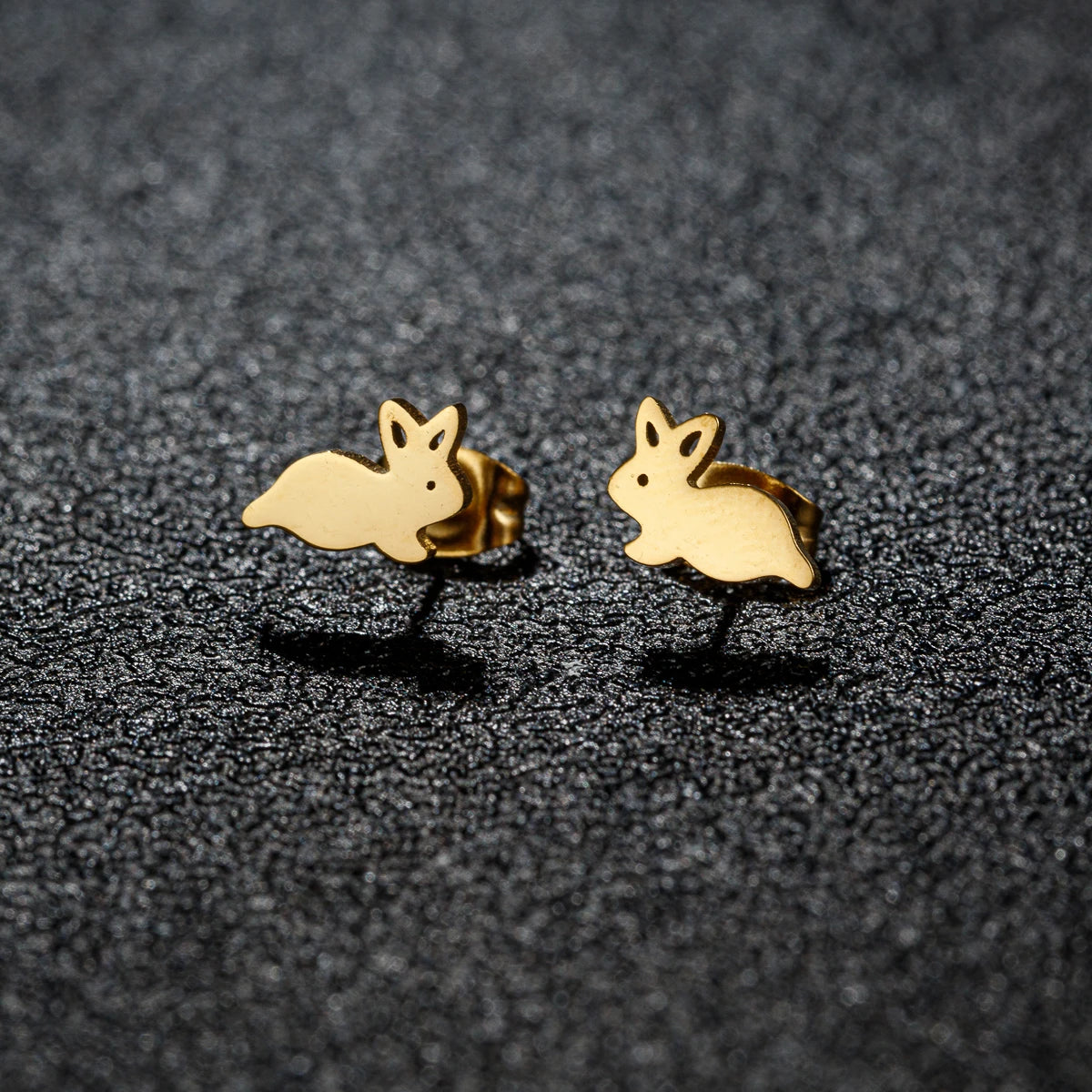 Hollow Stainless Steel Cute Rabbit Bunny Earring For Girl Ear Stud Fashion Jewelry Cute Animal Party Anniversary Stud Earrings