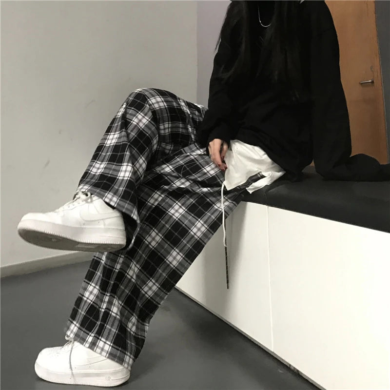 Oversize Women Sweatpants Fashion Black Plaid Casual Pants Baggy Elastic Waist Pockets Student Unisex Hip Hop Loose Trousers