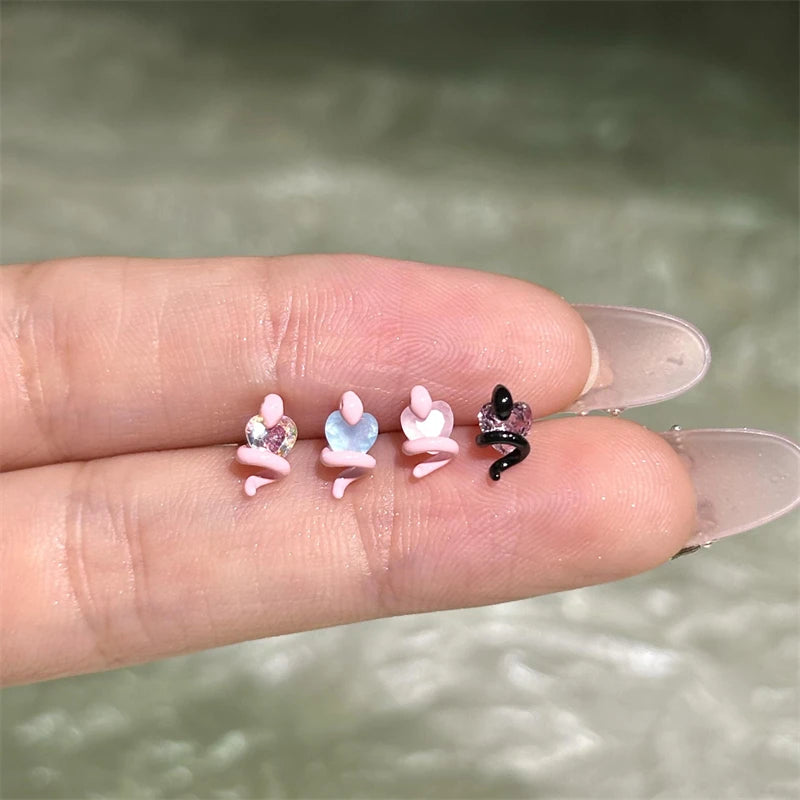 1Pcs Cute Heart-shaped Zircon Snake Piercing Small Earrings for Women Y2K Stainless Steel Ear Bone Nails Helix Piercing Jewelry