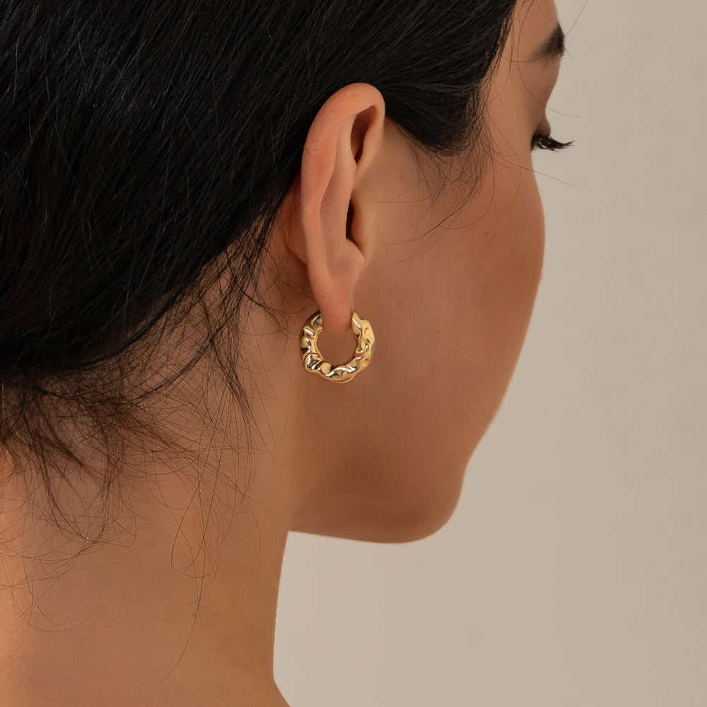 Punk Gold plated Chunky Irregular Hammered Hoop Earrings for Women Minimalist Geometric Twisted Polished Ear Ring Huggie Hoops