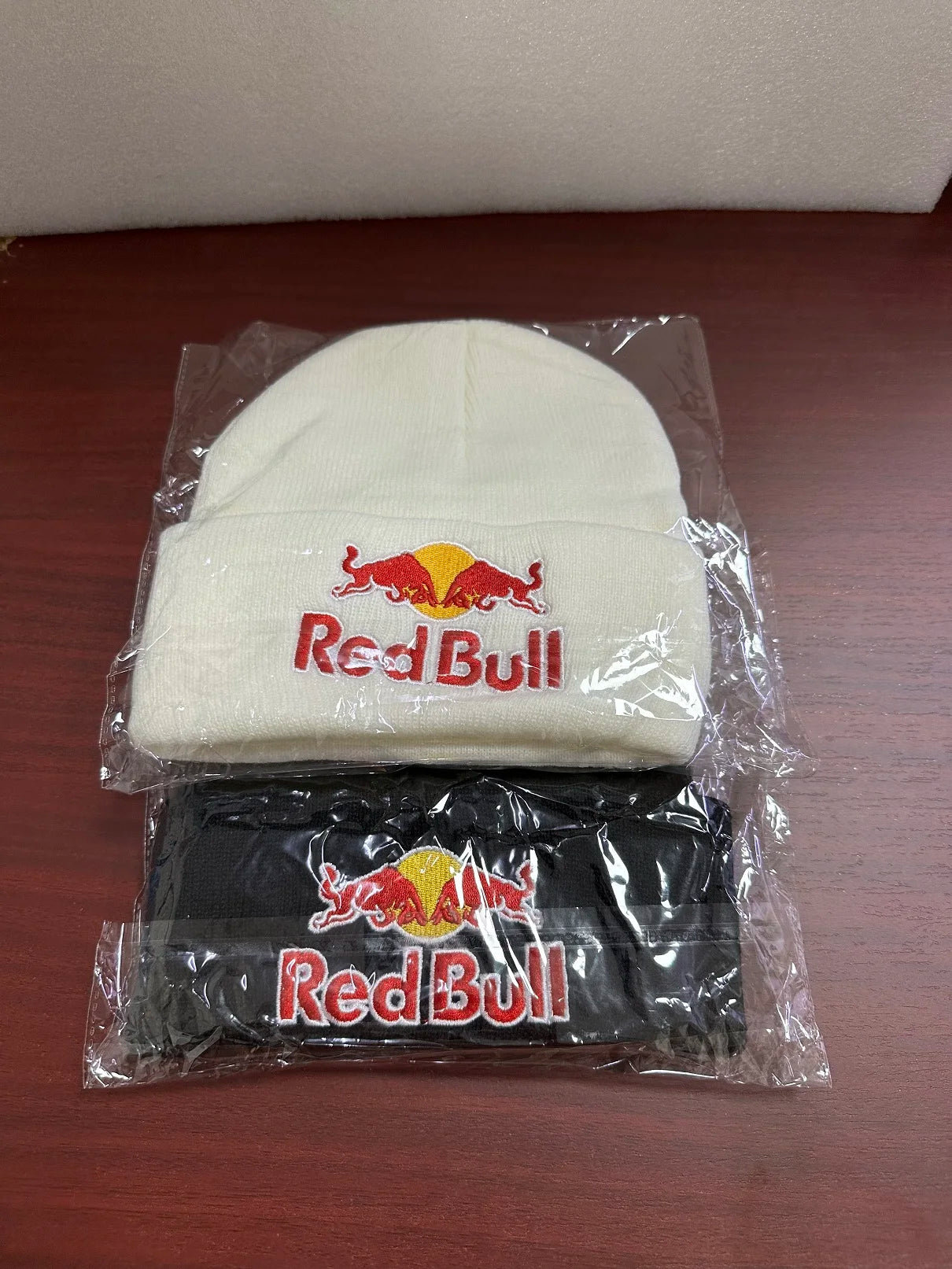 New Fashion 6 colors Red Bull High Quality Knitted Hat for Women and Men Casual Beanie Hat Cap Winter Soft Warm Caps Unisex