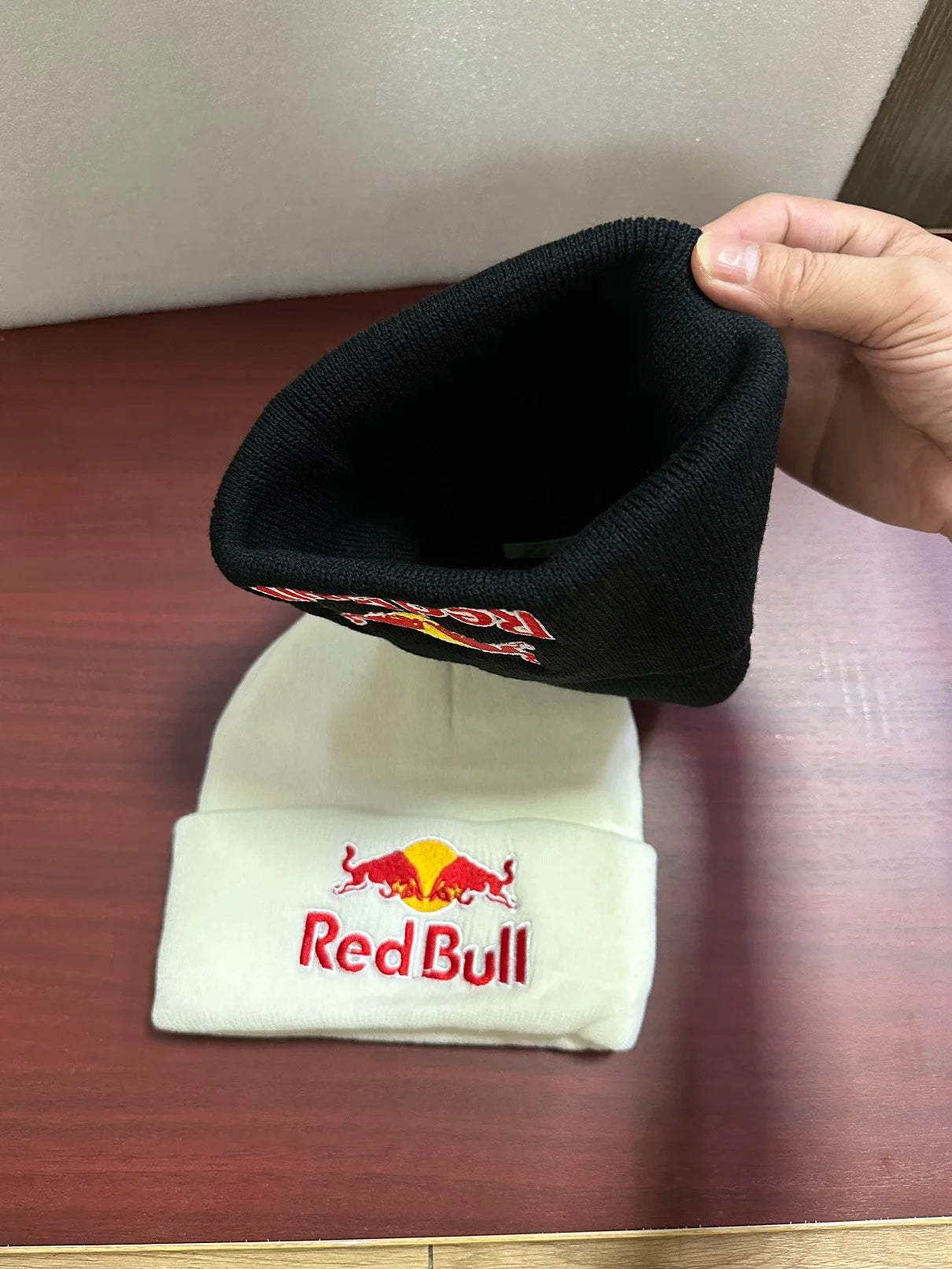 New Fashion 6 colors Red Bull High Quality Knitted Hat for Women and Men Casual Beanie Hat Cap Winter Soft Warm Caps Unisex