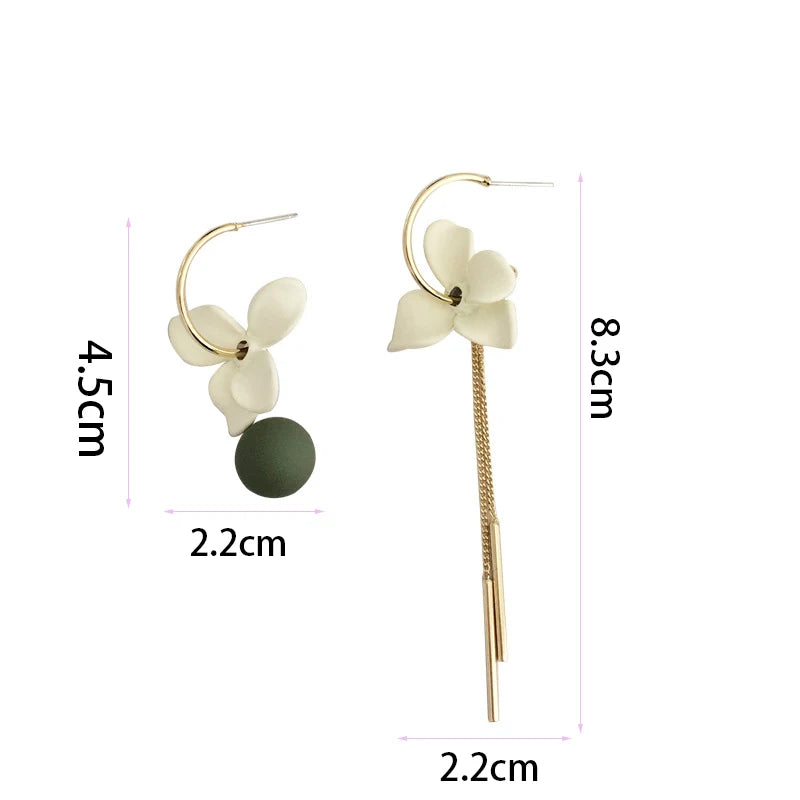 French Romantic White Petals Asymmetric Earrings Gold Color Tassel Long Earrings for Women Summer Fashion Jewelry Ear Jewelry