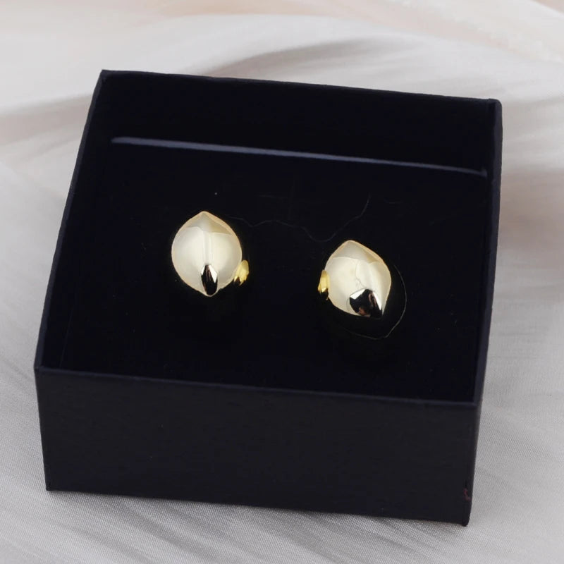 New Fashion Beans Shape Women's Stud Earrings Smooth Metal Korean Fashion Small Earrings Lovely Cute Fashion Ear Jewelry