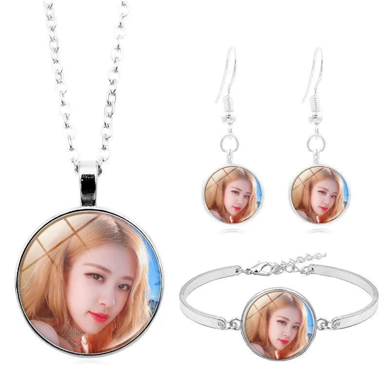 Korean Girls Group ROSE LISA JISOO JENNIE Trendy Fashion Kpop Jewelry Necklace Baracelet Earrings Set for Woman Girl Friend Gift