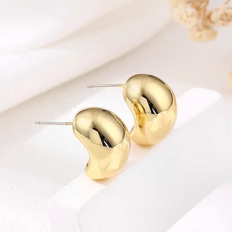 New Fashion Beans Shape Women's Stud Earrings Smooth Metal Korean Fashion Small Earrings Lovely Cute Fashion Ear Jewelry