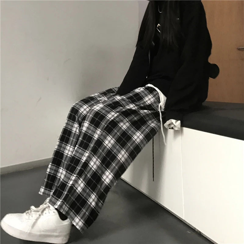 Oversize Women Sweatpants Fashion Black Plaid Casual Pants Baggy Elastic Waist Pockets Student Unisex Hip Hop Loose Trousers