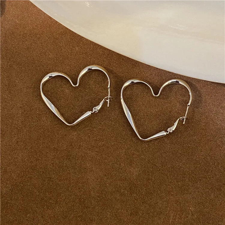 New Big Heart Hoop Earring Minimalist Statement Metal Gold Silver Color Pendant Ear For Women Punk Jewelry Wholesale Gift