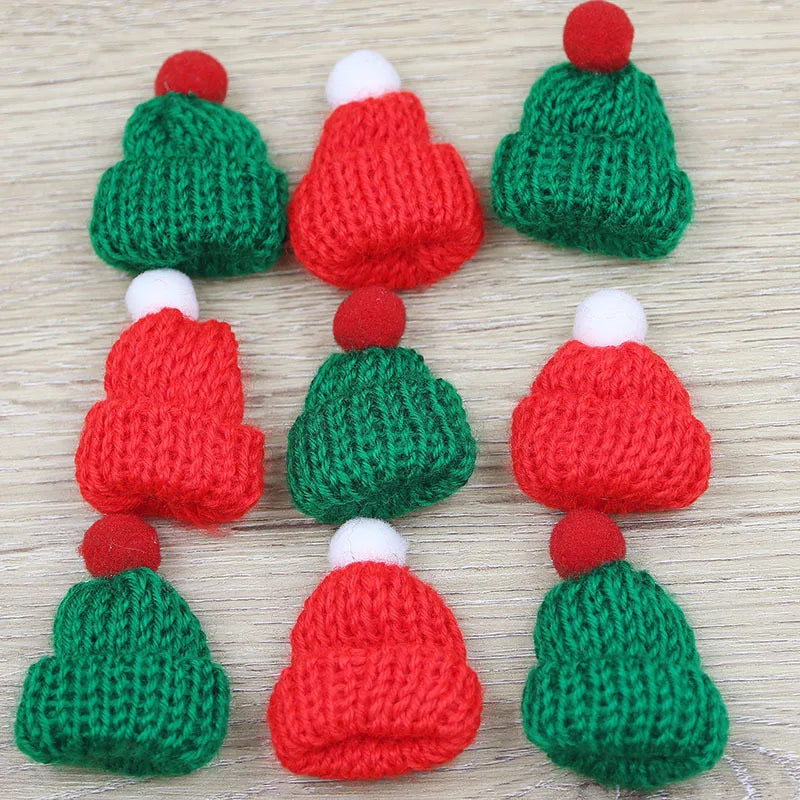 (10 Pieces/pack) 4x6cm Mini Christmas Knitted Hat Plush Yarn Finger Hat Christmas Decoration Holiday Handmade DIY Pendant