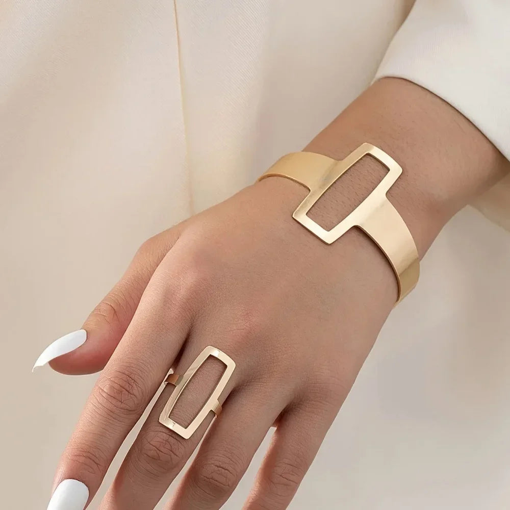 2-Piece Set Of Fashionable And Simple Geometric Open Square Jewelry Hollow Ring Bracelet Set Mother'S Day Gift Jewelry Set