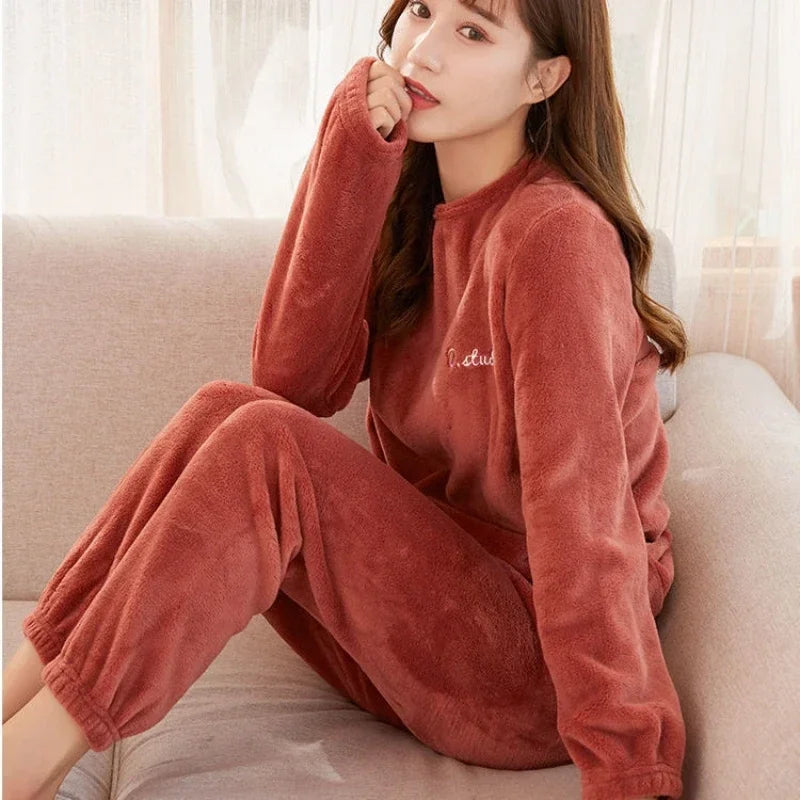 Women's Autumn and Winter Warm Pants Coral Velvet Pajama Set Loose Fitting Home Clothing for Outdoor Women's Oversized Pajamas