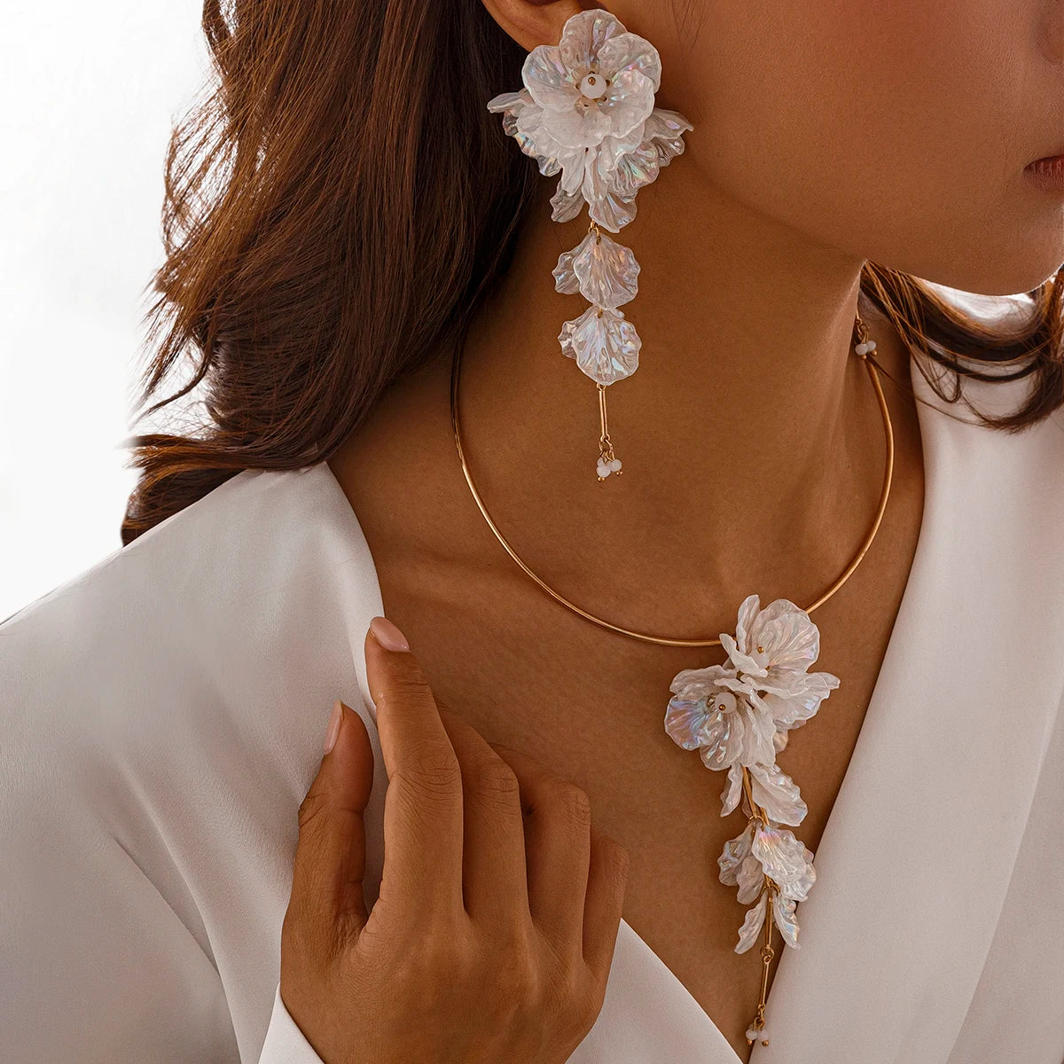 Ingemark Creative Punk Torques Chain Necklace Women Wed Bridal Elegant White Flower Hanging Drop Earrings Wed Bridal Jewelry Set