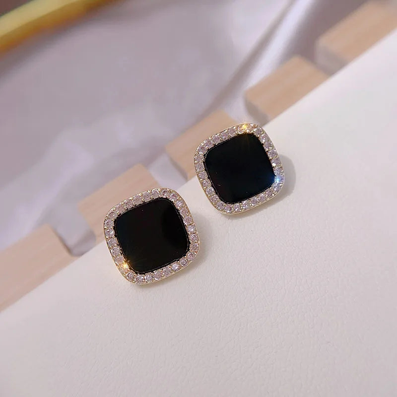 Korean Style Zircon Black Resin Square Ear Studs for Women Elegant Luxury Geometric Earrings 2023 Fashion Trends Jewelry Gifts