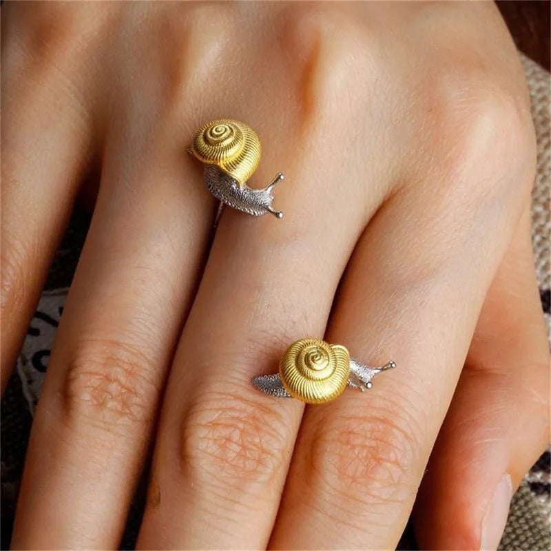 LATS Gold Silver Color Snail Studs Earrings for Women Men Dainty Ear Adornments Eye Catching Ear Ring Fashion Jewelry