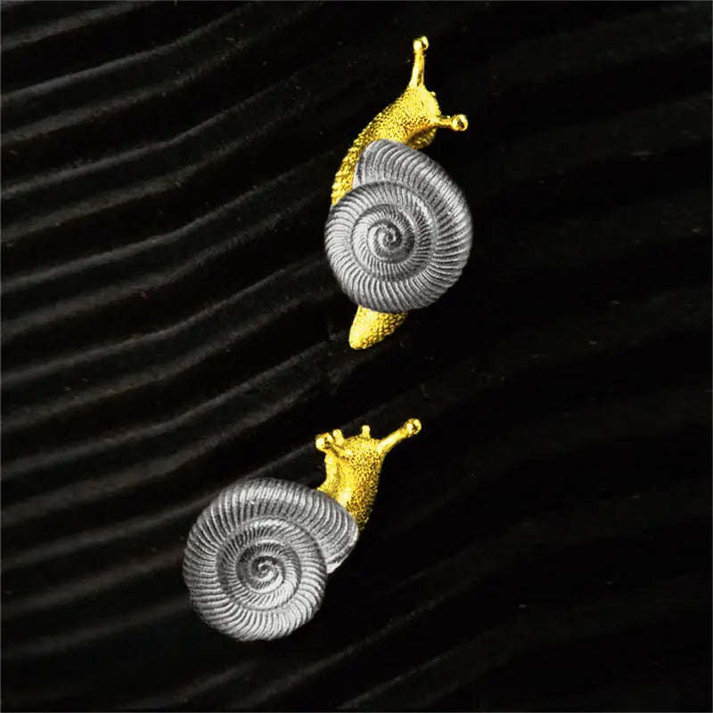 LATS Gold Silver Color Snail Studs Earrings for Women Men Dainty Ear Adornments Eye Catching Ear Ring Fashion Jewelry