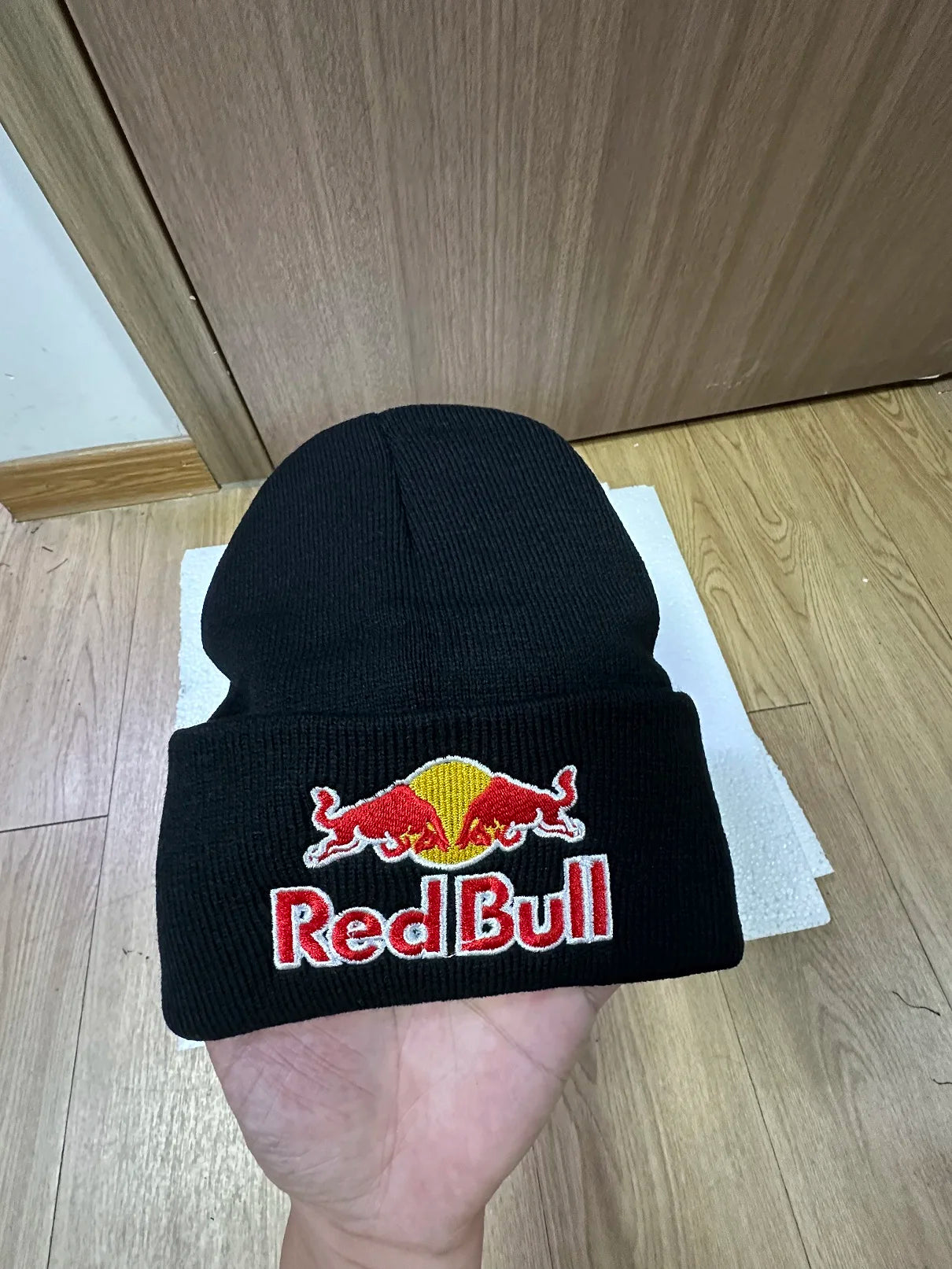 New Fashion 6 colors Red Bull High Quality Knitted Hat for Women and Men Casual Beanie Hat Cap Winter Soft Warm Caps Unisex