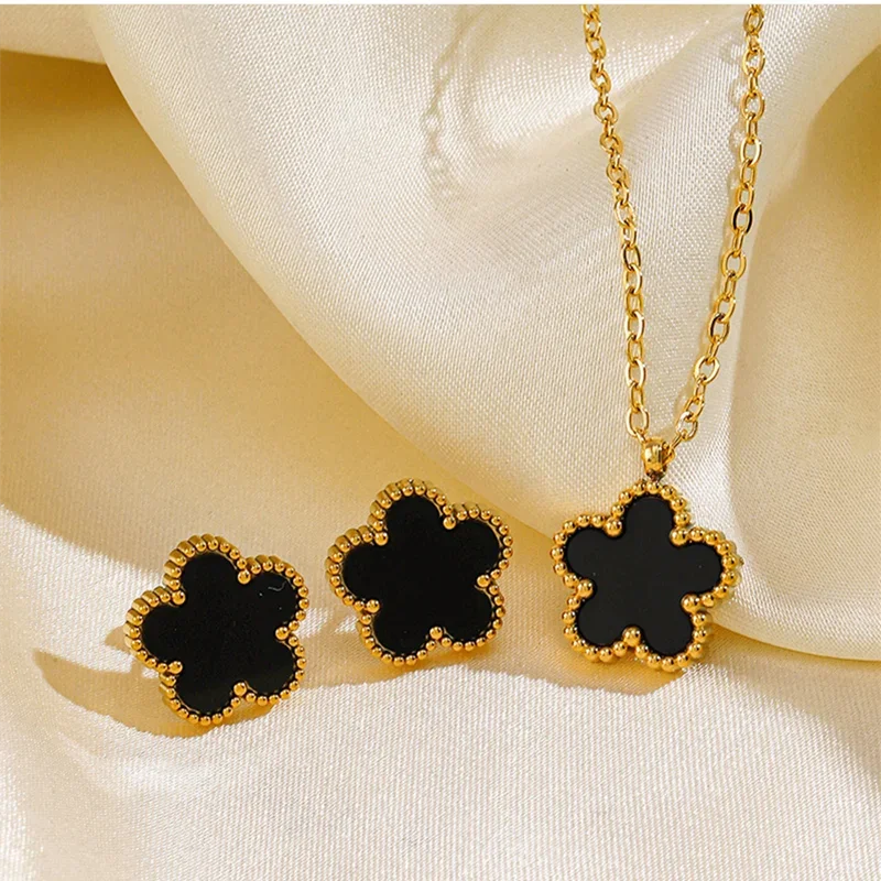 Lucky Five-petal Flower Clover Earrings Necklace Ring Bracelet Five-piece set for Woman Fashionable Accessories Party Jewelry