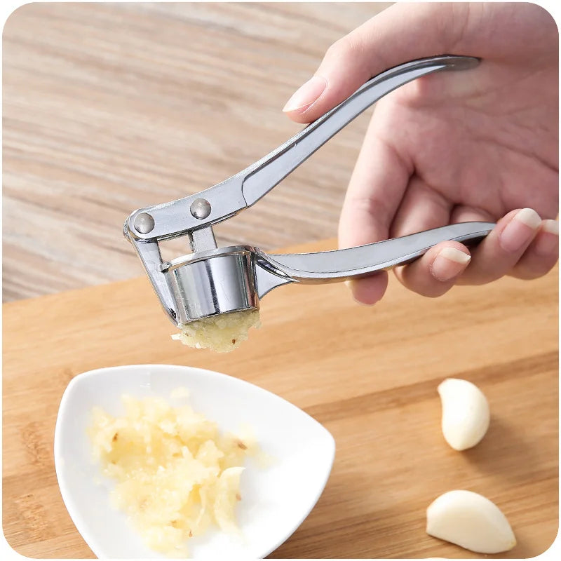 Garlic Press Crusher Mincer Kitchen Stainless Steel Garlic Smasher Squeezer Manual Press Grinding Tool Kitchen Accessories