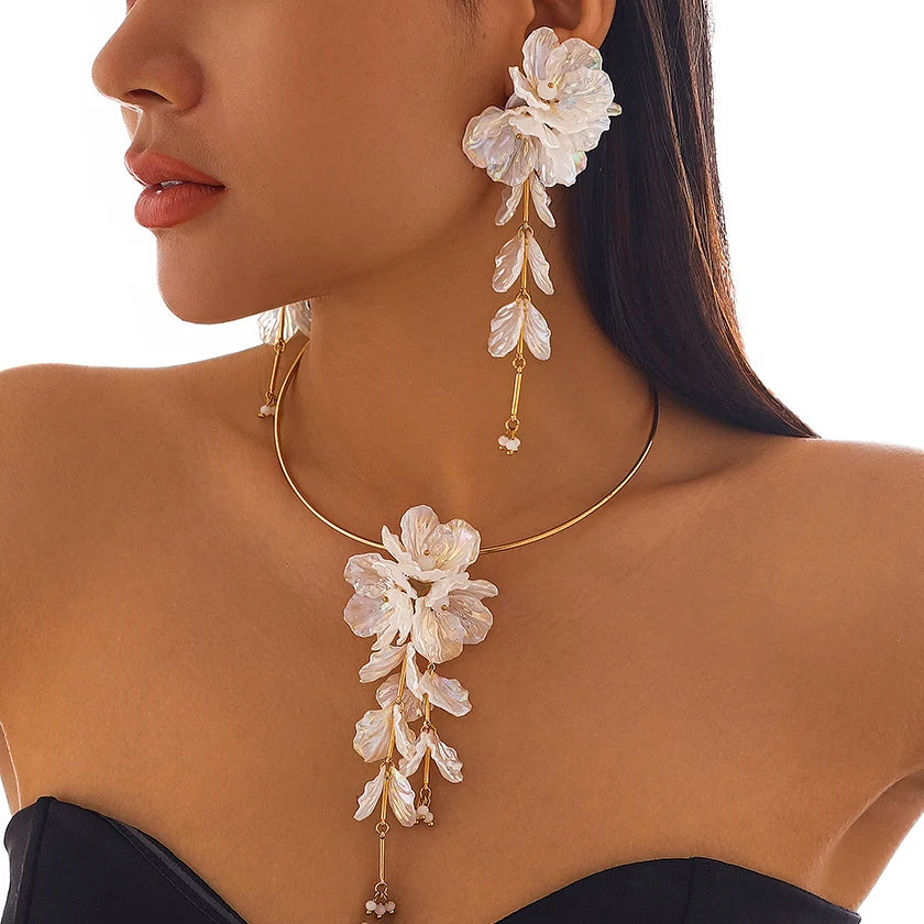 Ingemark Creative Punk Torques Chain Necklace Women Wed Bridal Elegant White Flower Hanging Drop Earrings Wed Bridal Jewelry Set