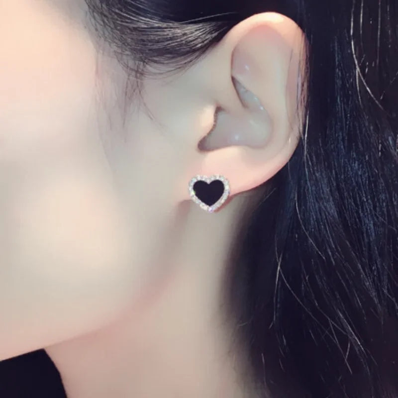 Korean Style Zircon Black Resin Heart Ear Studs for Women Elegant Luxury Geometric Earrings 2024 Fashion Trends Jewelry Gifts