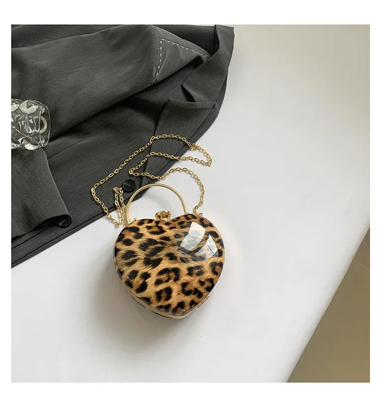 Ladies Famous Brand Evening Clutch Bag Heart Shape PU Patent Leather Leopard Print Luxury Phone Shoulder Handbag Women Wrist Bag