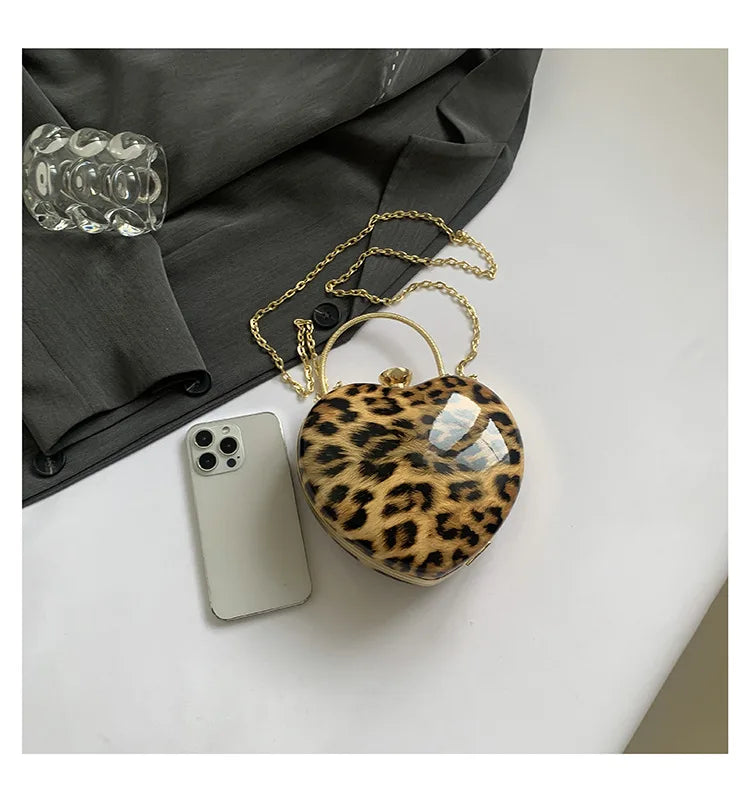 Ladies Famous Brand Evening Clutch Bag Heart Shape PU Patent Leather Leopard Print Luxury Phone Shoulder Handbag Women Wrist Bag