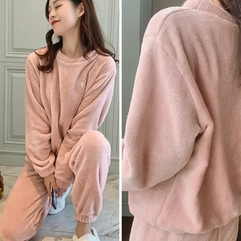 Women's Autumn and Winter Warm Pants Coral Velvet Pajama Set Loose Fitting Home Clothing for Outdoor Women's Oversized Pajamas