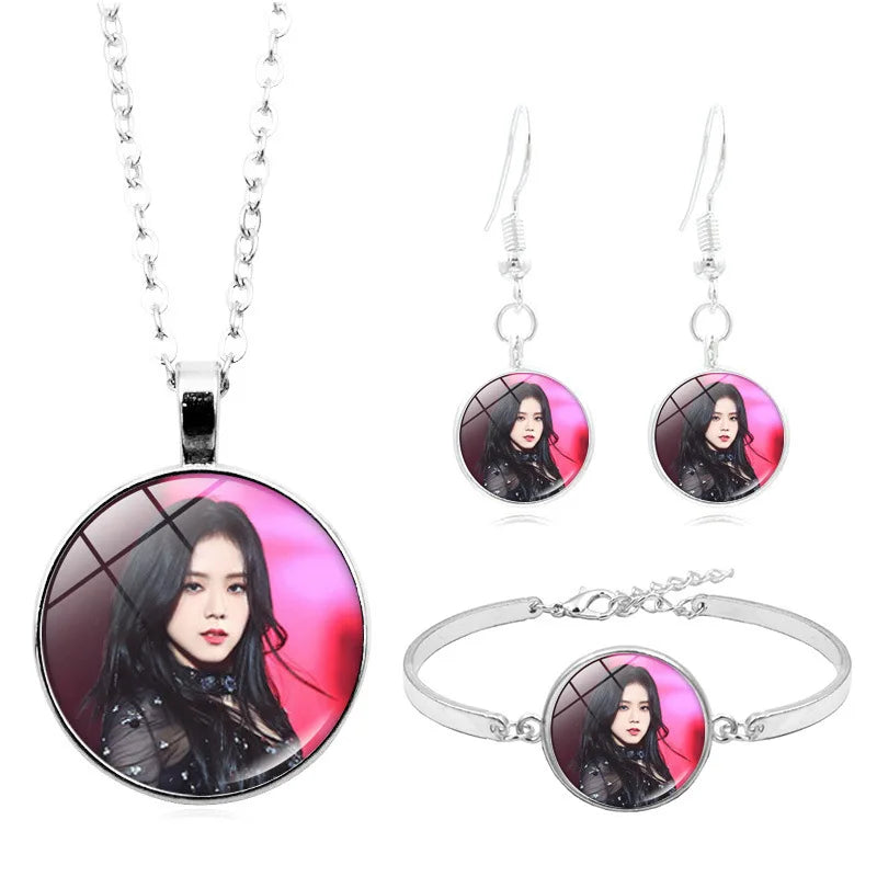 Korean Girls Group ROSE LISA JISOO JENNIE Trendy Fashion Kpop Jewelry Necklace Baracelet Earrings Set for Woman Girl Friend Gift