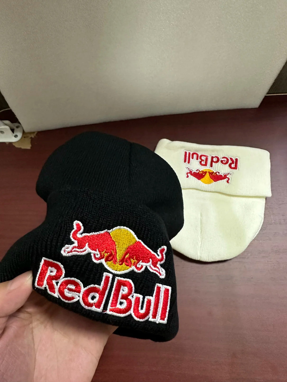 New Fashion 6 colors Red Bull High Quality Knitted Hat for Women and Men Casual Beanie Hat Cap Winter Soft Warm Caps Unisex